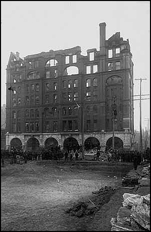 Minneapolis Daily Tribune Building after the fire December 1, 1889 (Minneapolis Star Tribune)